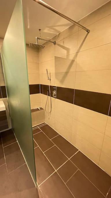 Shine Apartment Schwarzenfeld Екстер'єр фото