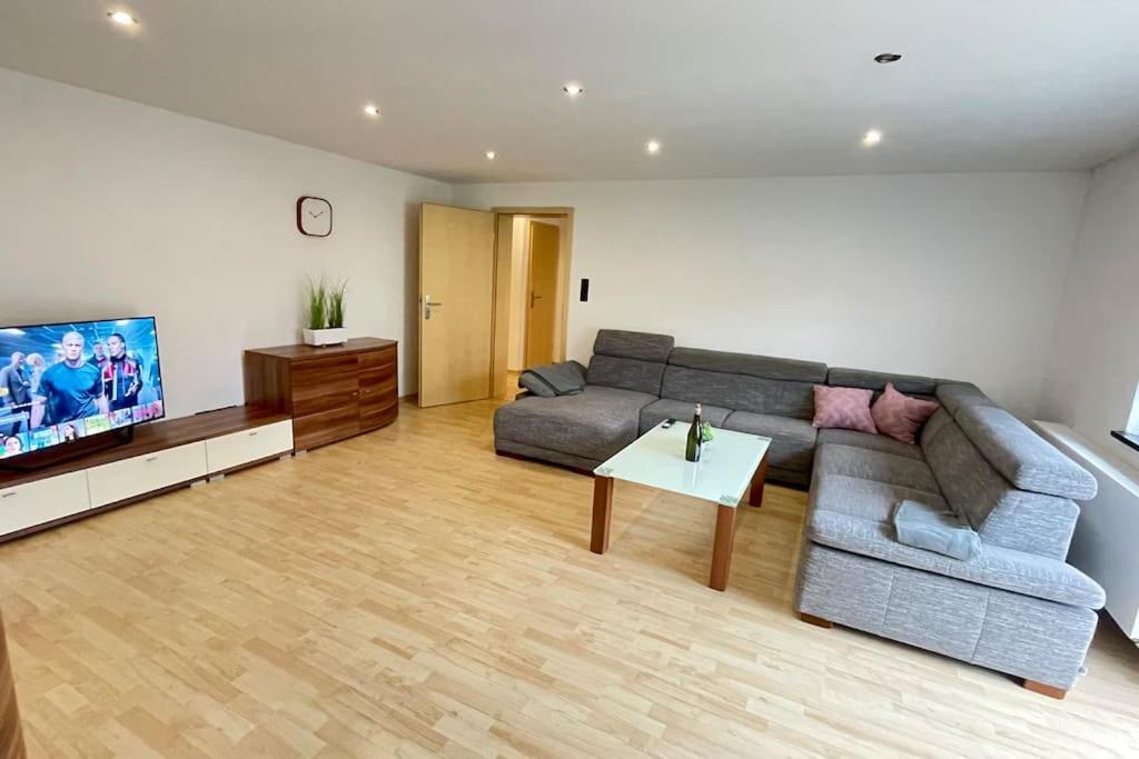 Shine Apartment Schwarzenfeld Екстер'єр фото