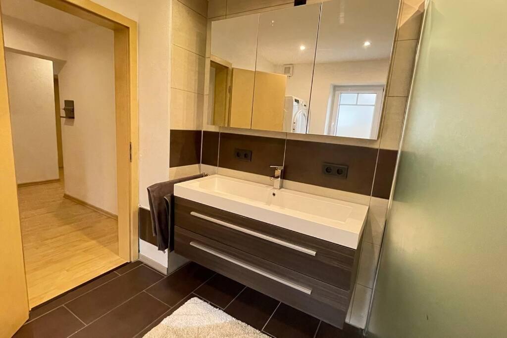 Shine Apartment Schwarzenfeld Екстер'єр фото